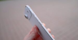 Как долго держит заряд iPhone 17 Air?